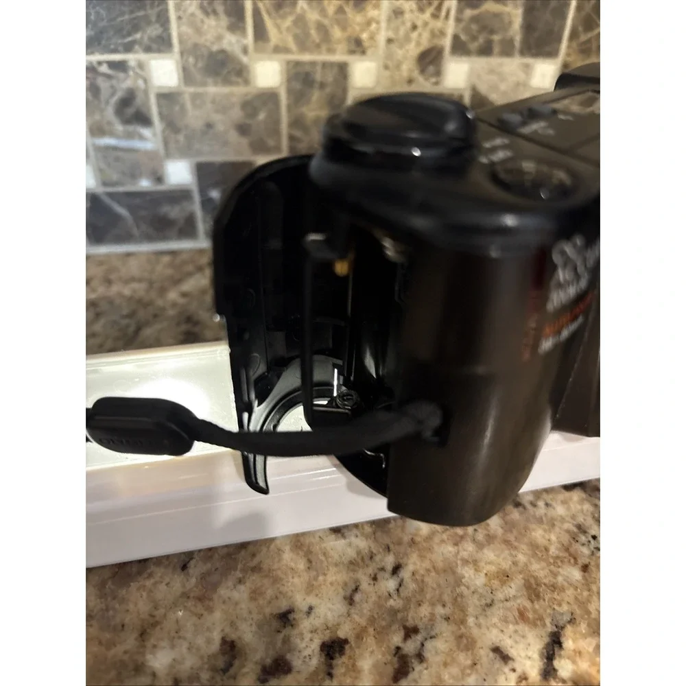 Olympus Infinity Accura Zoom 80‎ DLX Quartz Date Point & Shoot Film Camera